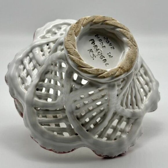 Berardos Portugal Artisan-Made Ceramic Lattice Basket, Signed and Numbered #2042 - Picture 14 of 15